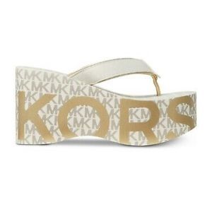 michael kors benny flip flops